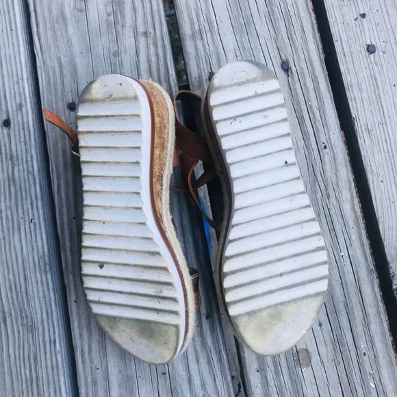 Coach and Four Women’s Brown & Gold Strap Sandals Size 7M - Picture 5 of 6